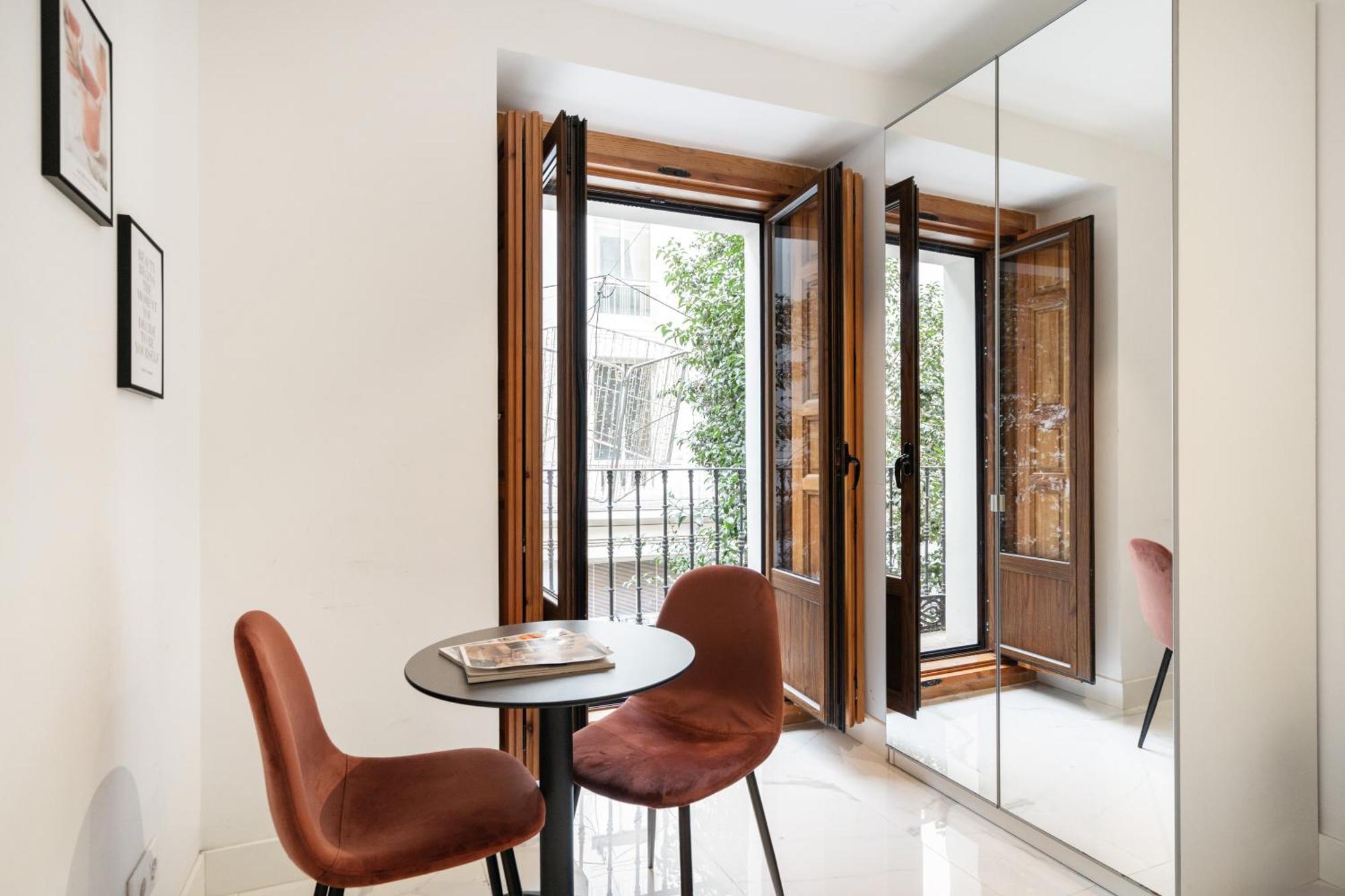 Dobo Madrid Luna 外观 照片