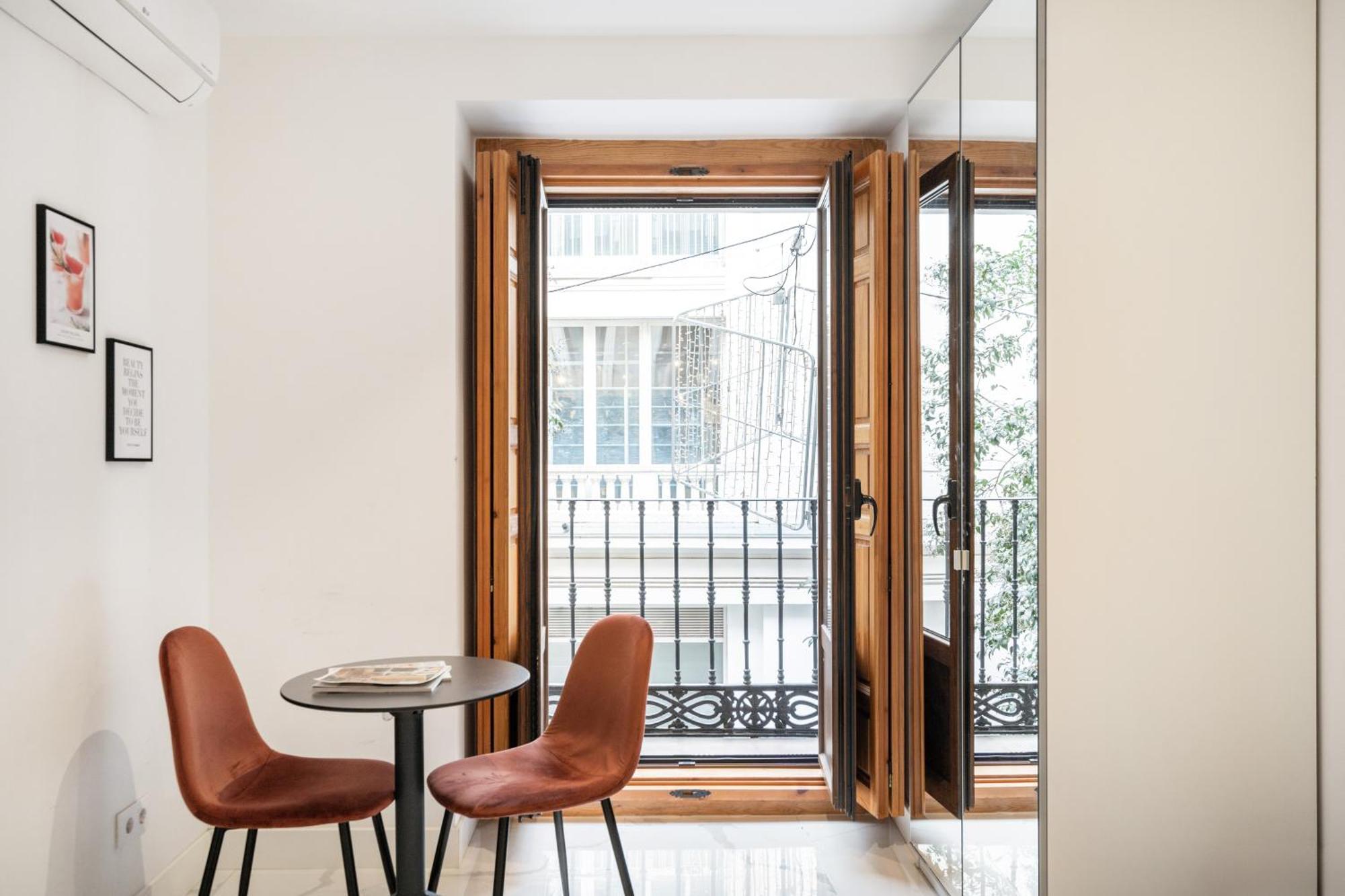 Dobo Madrid Luna 外观 照片