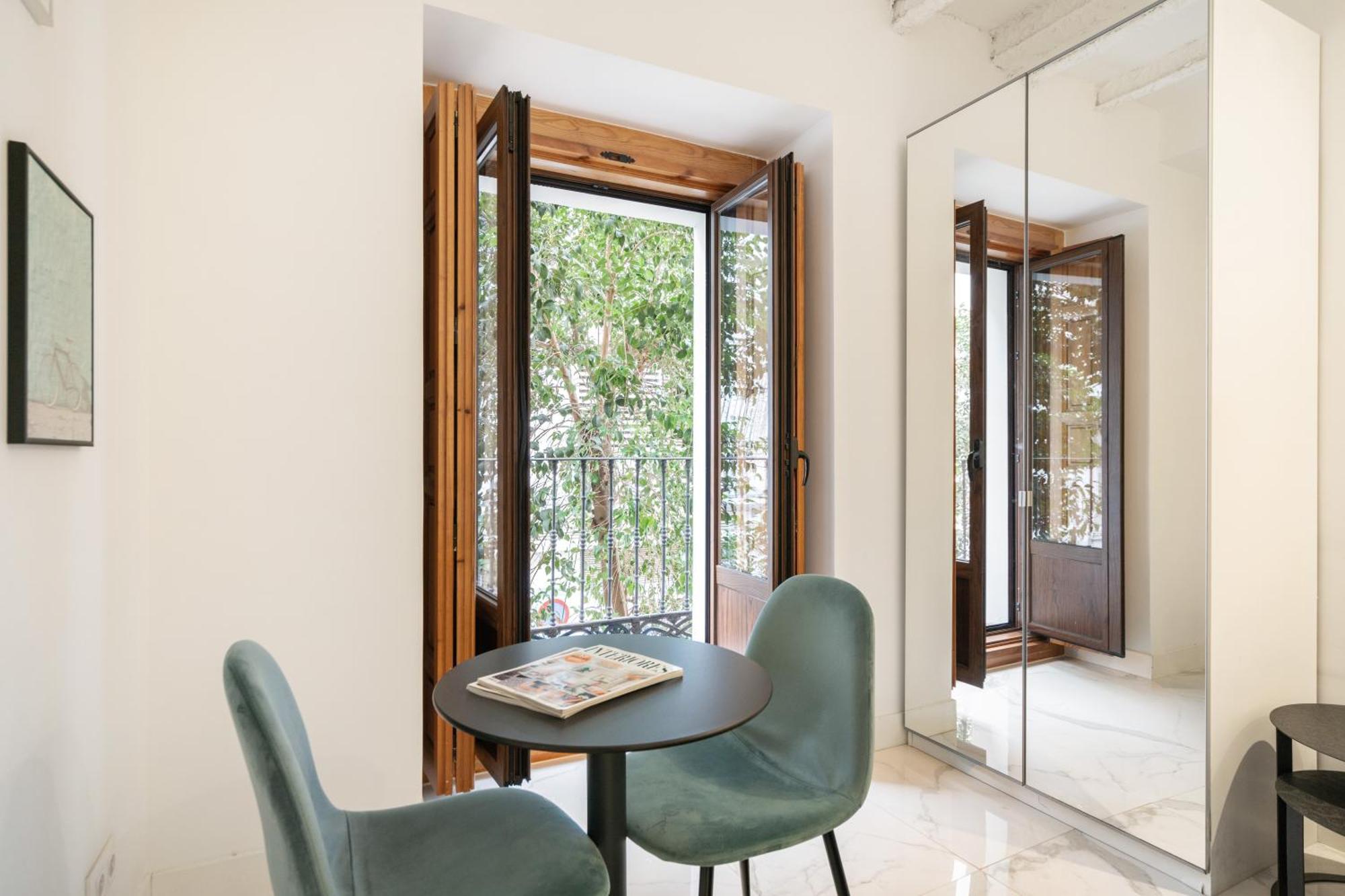Dobo Madrid Luna 外观 照片