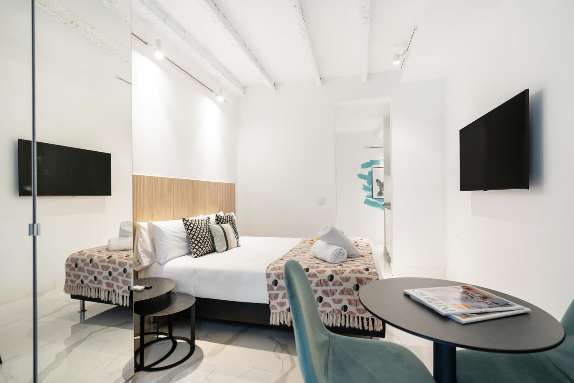 Dobo Madrid Luna 外观 照片