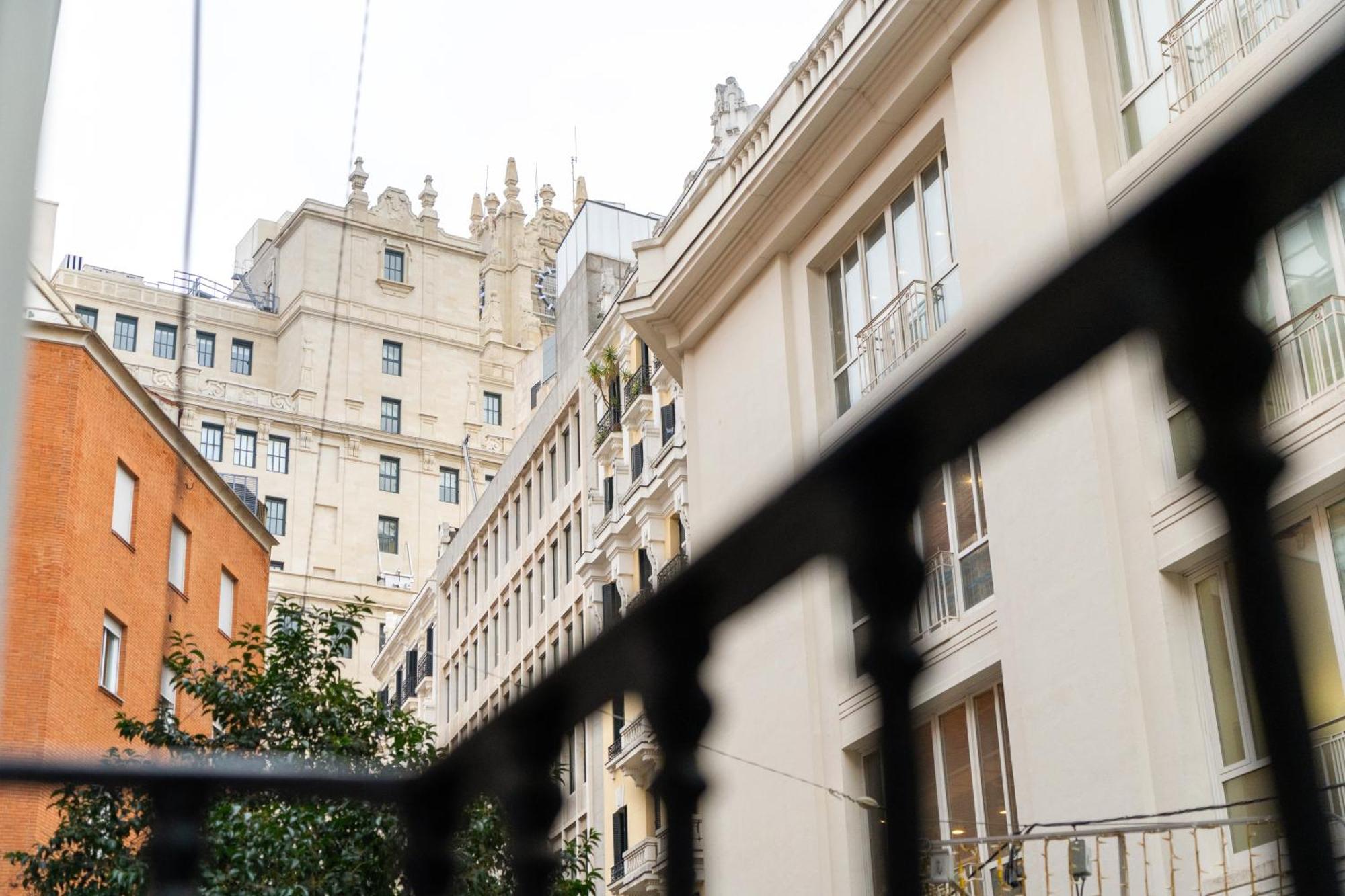 Dobo Madrid Luna 外观 照片