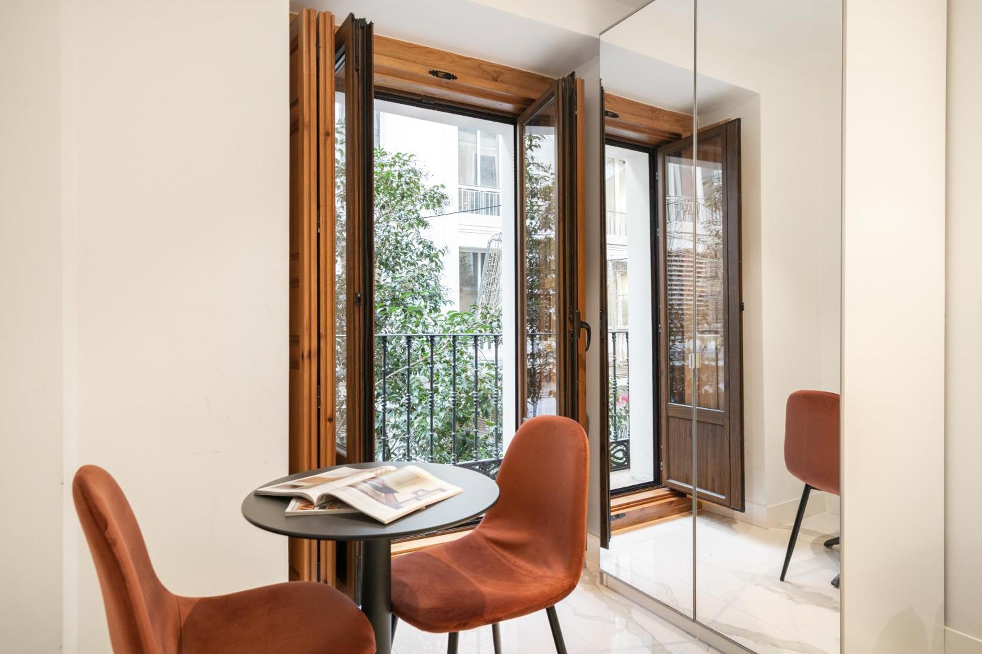 Dobo Madrid Luna 外观 照片